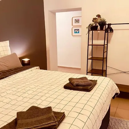 Spacious 70sqm Sleeps 6 Free Parking Berlín