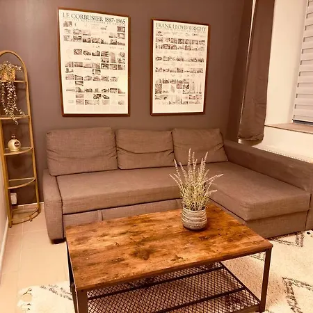 Spacious 70sqm Sleeps 6 Free Parking Berlín