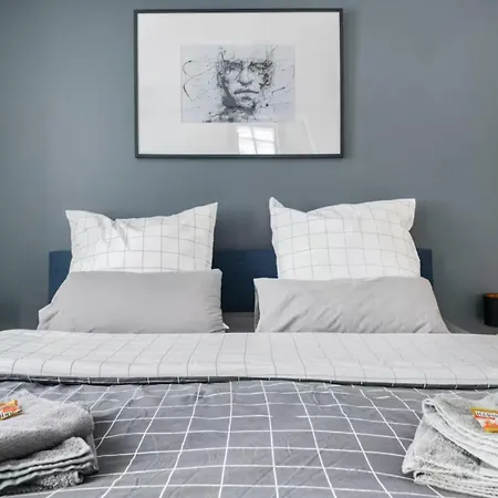 Spacious 70sqm Sleeps 6 Free Parking Apartamento *