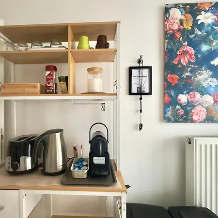 Spacious 70sqm Sleeps 6 Free Parking *