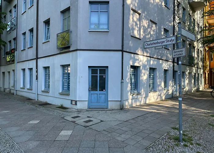 Spacious 70sqm Sleeps 6 Free Parking