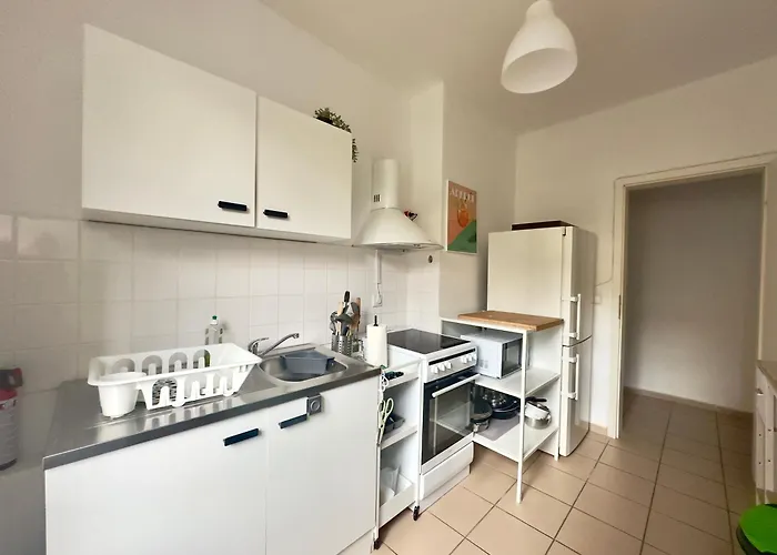 Spacious 70sqm Sleeps 6 Free Parking *