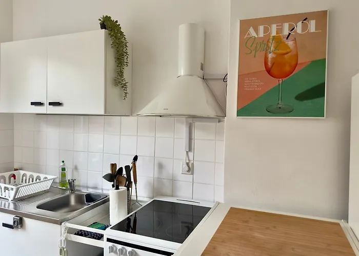 Spacious 70sqm Sleeps 6 Free Parking شقة *