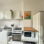 Appartement Spacious 70sqm Sleeps 6 Free Parking *